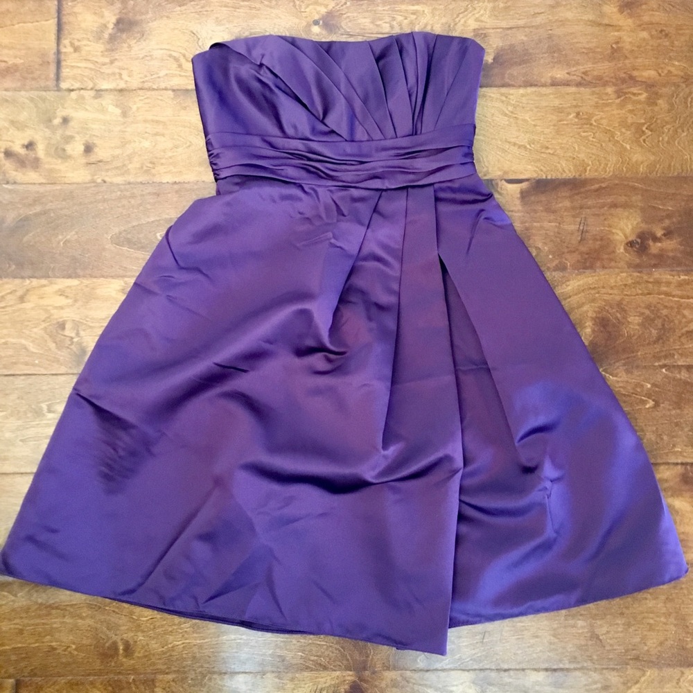 Short formal strapless gown - size 6